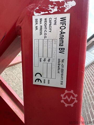 Вилочный захват для поддонов Wifo 