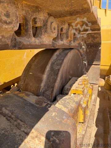 Нивелировочная машина Komatsu D155A-6R (4 pieces available in Abu Dhabi)