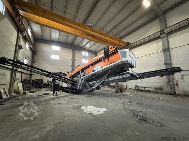 Дробилка Polygonmach PTS155   1500x5000mm  3 decks  track screen
