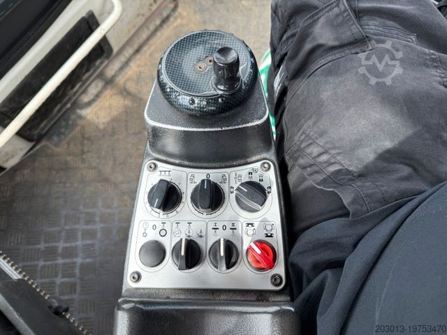 Одновальцовый каток BOMAG BW 174 AP-4 AM Walze 12 Ton *Vibrator *Streuer