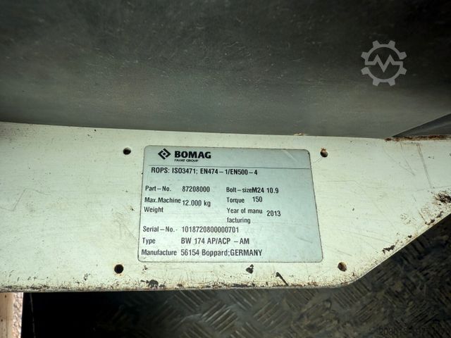 Одновальцовый каток BOMAG BW 174 AP-4 AM Walze 12 Ton *Vibrator *Streuer