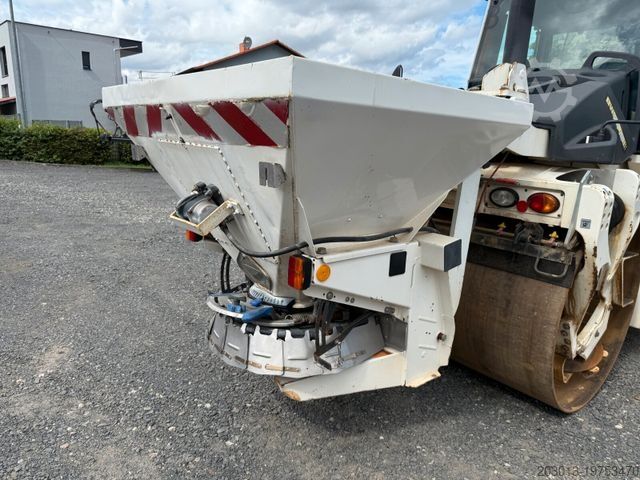 Одновальцовый каток BOMAG BW 174 AP-4 AM Walze 12 Ton *Vibrator *Streuer