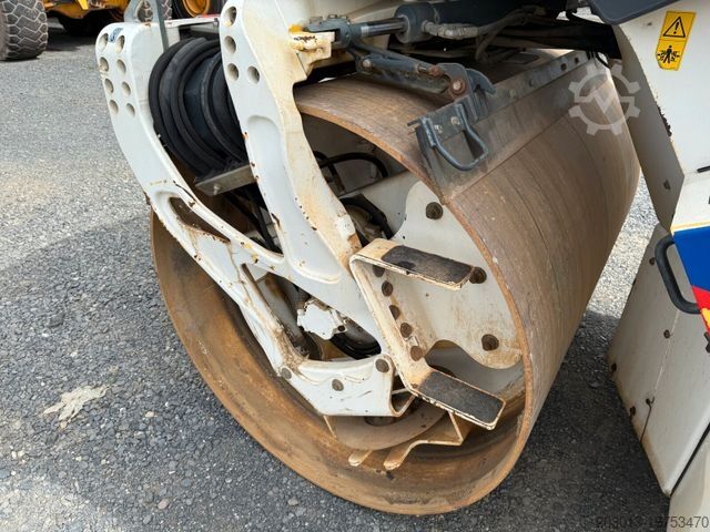 Одновальцовый каток BOMAG BW 174 AP-4 AM Walze 12 Ton *Vibrator *Streuer