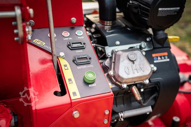 Измельчитель мощностью 35 л.с. с дорожной лицензией Brugger HX16 Pro Benzin-Holzhächsler