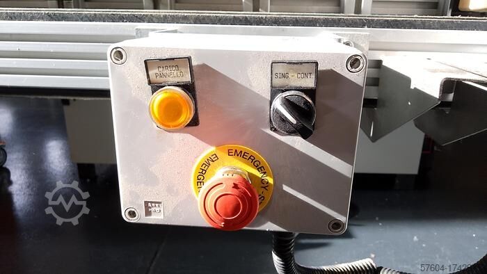 Вертикальный обрабатывающий центр Brema Vektor 30-13