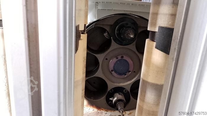 Вертикальный обрабатывающий центр Brema Vektor 30-13