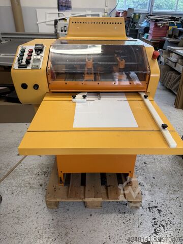 Сварочный аппарат горячим воздухом для швов коробок из полипропилена. SOCIETE FOZMFIL TH. M . S. 3000