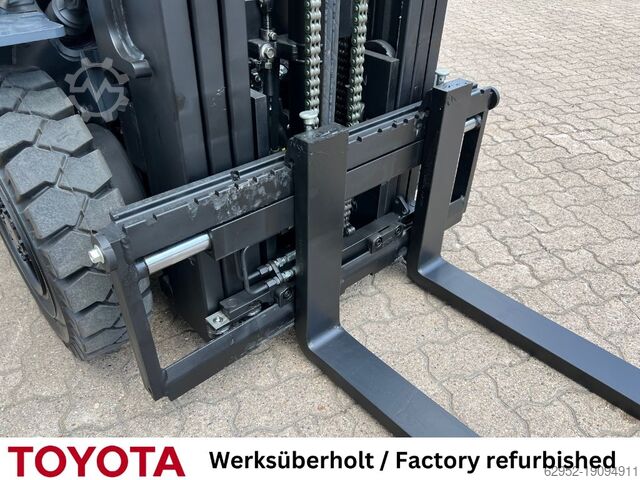 Вилочный погрузчик на сжиженном газе Toyota 02-8 FGF 25, Waage