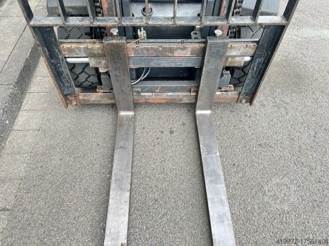 Дизельный вилочный погрузчик Linde H20D