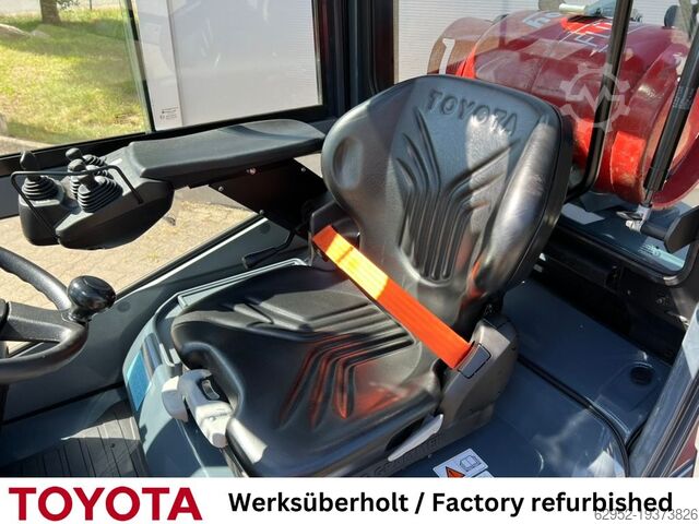 Вилочный погрузчик на сжиженном газе Toyota 02-8 FGKF 20