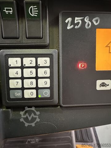 EZS 590 * ДЕМО!! НОВАЯ батарея!! JUNGHEINRICH EZS 590 * DEMO !! NEW battery !!