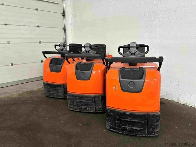 Трактор Toyota TSE 300 - 3 Stück für € 750,-- !!!