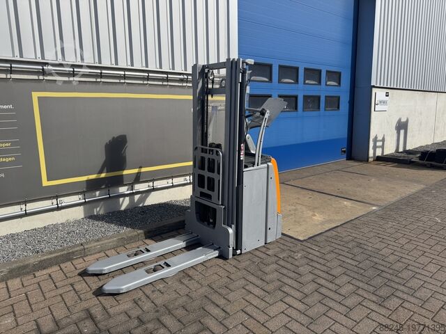 VS-22319 Электрический трехсекционный штабелер Still с начальным подъемом, 4266 мм STILL EXVSF14