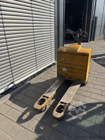 Электрические палетные тележки Jungheinrich EJE 220 Rampenfunktion