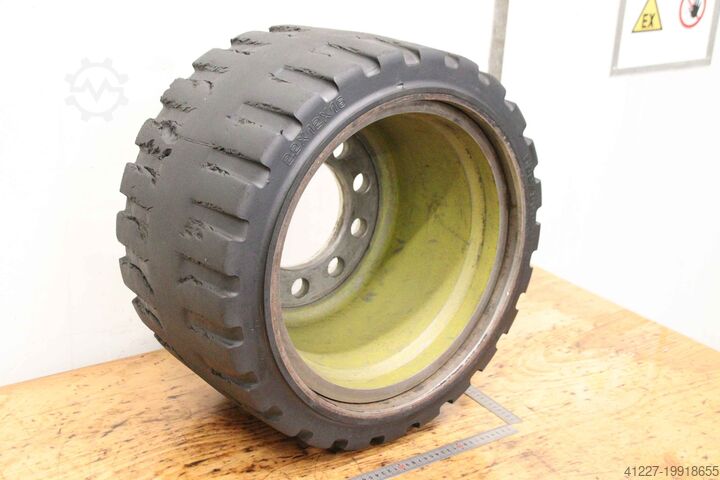 Шины из твердой резины Bergougnan 22x12x16