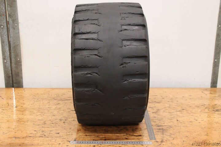 Шины из твердой резины Bergougnan 22x12x16
