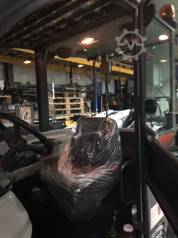 Стационарный телескопический погрузчик Bobcat TL470