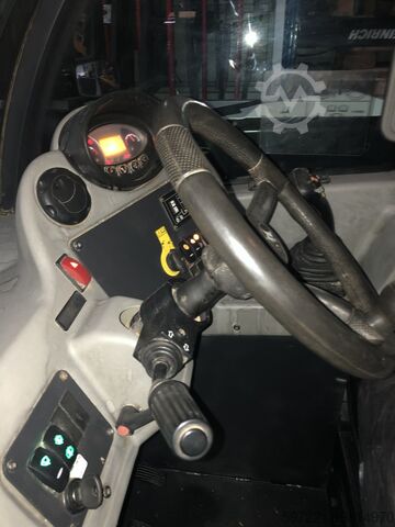 Стационарный телескопический погрузчик Bobcat TL470