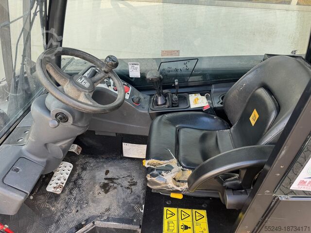 Вилочный погрузчик с телескопической стрелой JCB TLT30D 3 ton diesel.