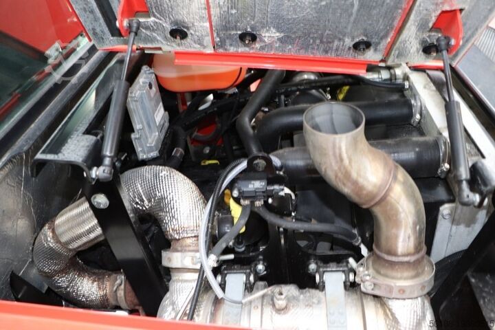 Вездеходный вилочный погрузчик Manitou M 30.4 3F550 S4