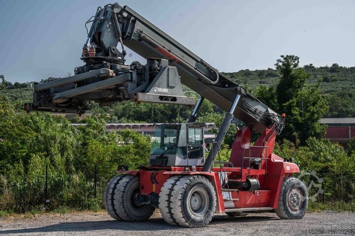 Ричстакер с полным контейнером Kalmar DRF450-60C5X