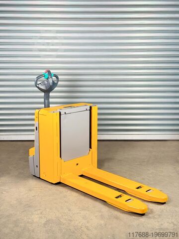 Транспортировочное средство Jungheinrich Service Neu - Batterie 70% - 2t - Doppelstock