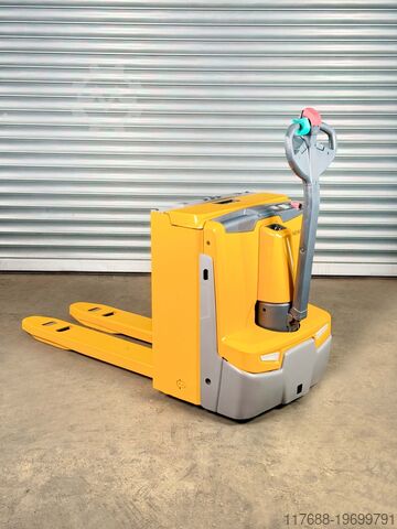 Транспортировочное средство Jungheinrich Service Neu - Batterie 70% - 2t - Doppelstock