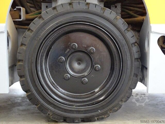 Четырехсторонний боковой загрузчик Hubtex DQ45-G - TRAVERSE