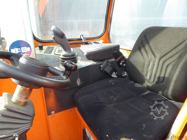 Четырехсторонний боковой загрузчик Hubtex DQ40-D