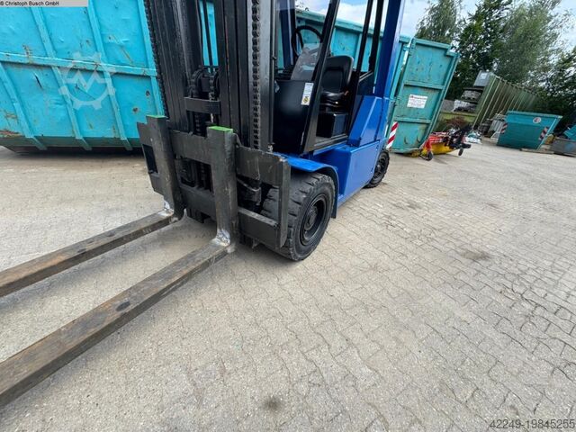 Вилочный погрузчик - дизельный MORA M80C