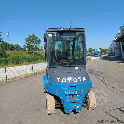 Электрический – 4 колеса Toyota 8FBMT50 - FSM 7200