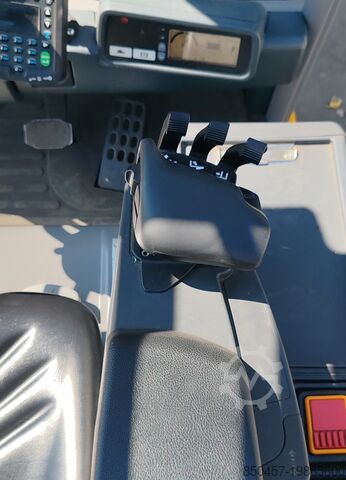 Электрический – 3 колеса Jungheinrich EFG 215 / 7380mh/ 2016y