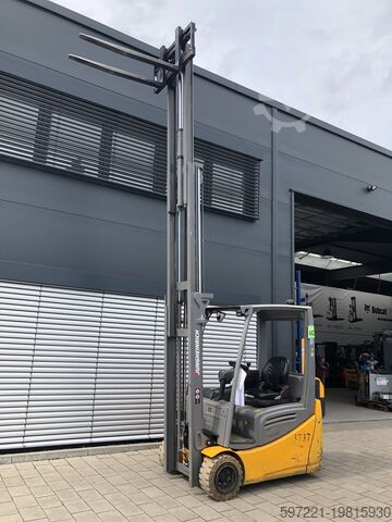 Электрический – 3 колеса Jungheinrich EFG 216 k