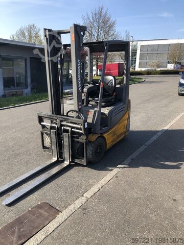 Электрический – 3 колеса Jungheinrich EFG215 Li-Ion