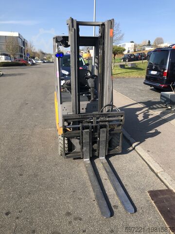 Электрический – 3 колеса Jungheinrich EFG215 Li-Ion