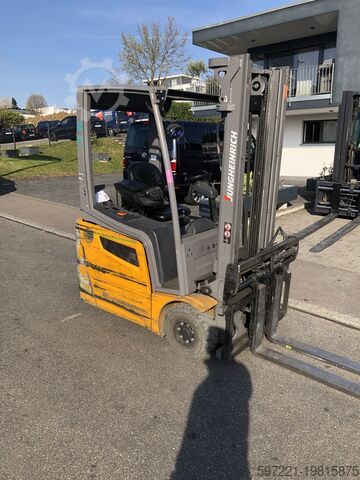 Электрический – 3 колеса Jungheinrich EFG215 Li-Ion