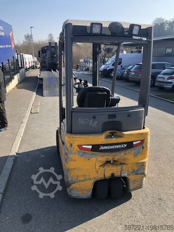 Электрический – 3 колеса Jungheinrich EFG 218k