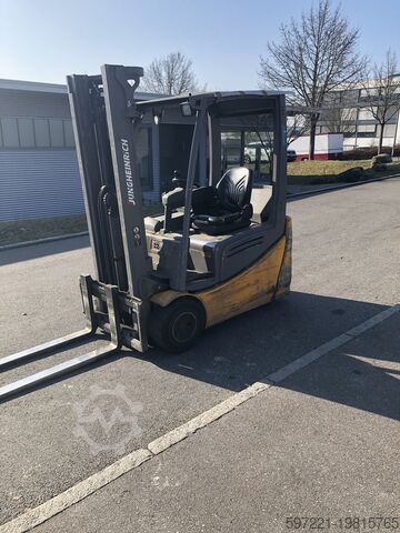 Электрический – 3 колеса Jungheinrich EFG 218k