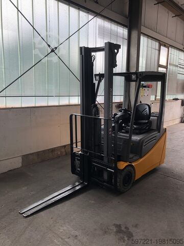 Электрический – 3 колеса Jungheinrich EFG 216