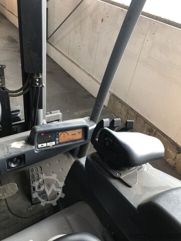 Электрический – 3 колеса Jungheinrich EFG 215