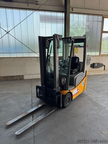 Электрический – 3 колеса Jungheinrich EFG 215