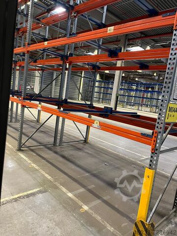 Высокий стеллаж META 