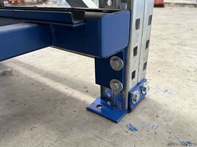 Стеллажи для многоярусного склада SSI Schäfer R3000 Regallänge: 1,48 lfm.