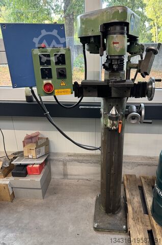 Центрошлифовальный станок Henninger ZS 100