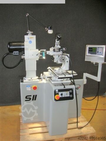 Инструментально-шлифовальный станок - Universal DECKEL S11