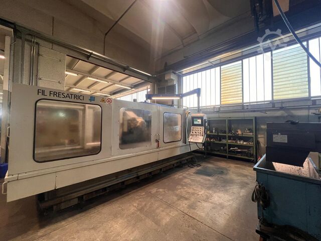 фрезерный станок FIL FSG 250