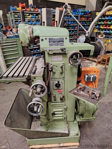 инструментальный фрезерный станок Deckel FP1