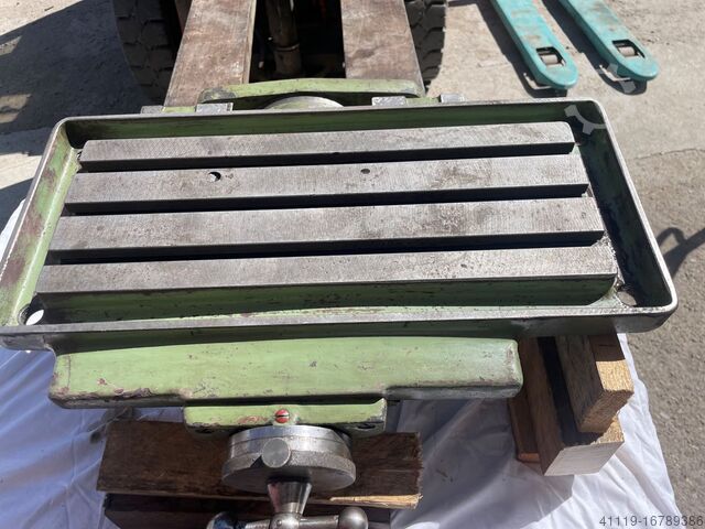 Поворотно-наклонный и поворотный стол  