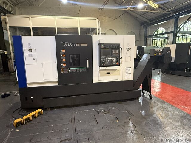 Токарный станок с ЧПУ Hyundai Wia L300C
