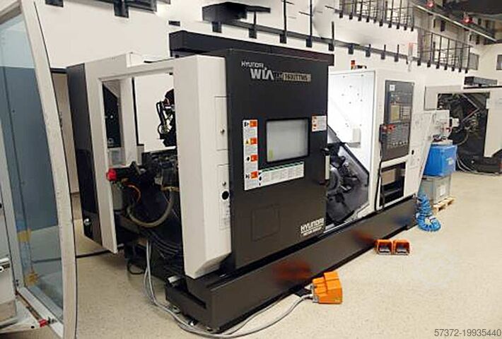 Двухшпиндельный токарный станок с ЧПУ Hyundai LM 1600 TTMS